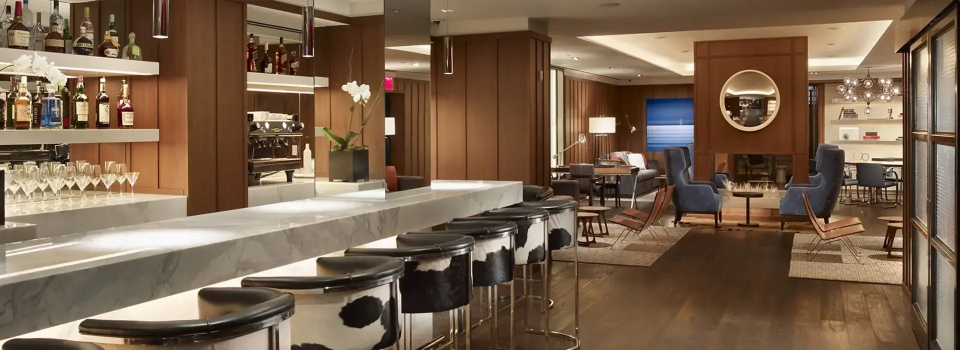 AKA Sutton Place a.lounge and bar with moder finishes